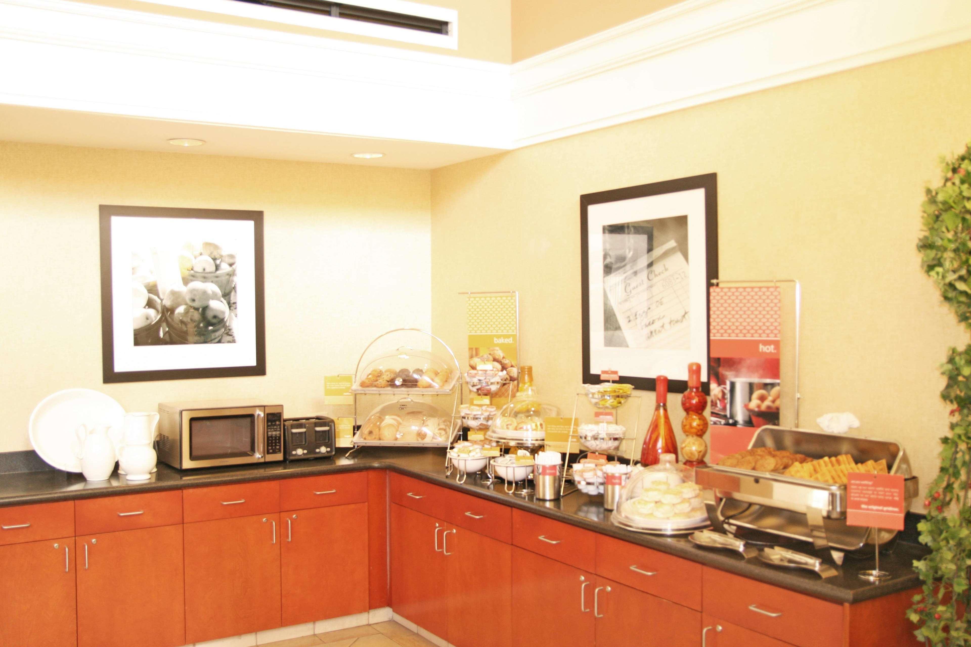 Hampton Inn & Suites-Atlanta Airport North-I-85 Hapeville Restoran gambar